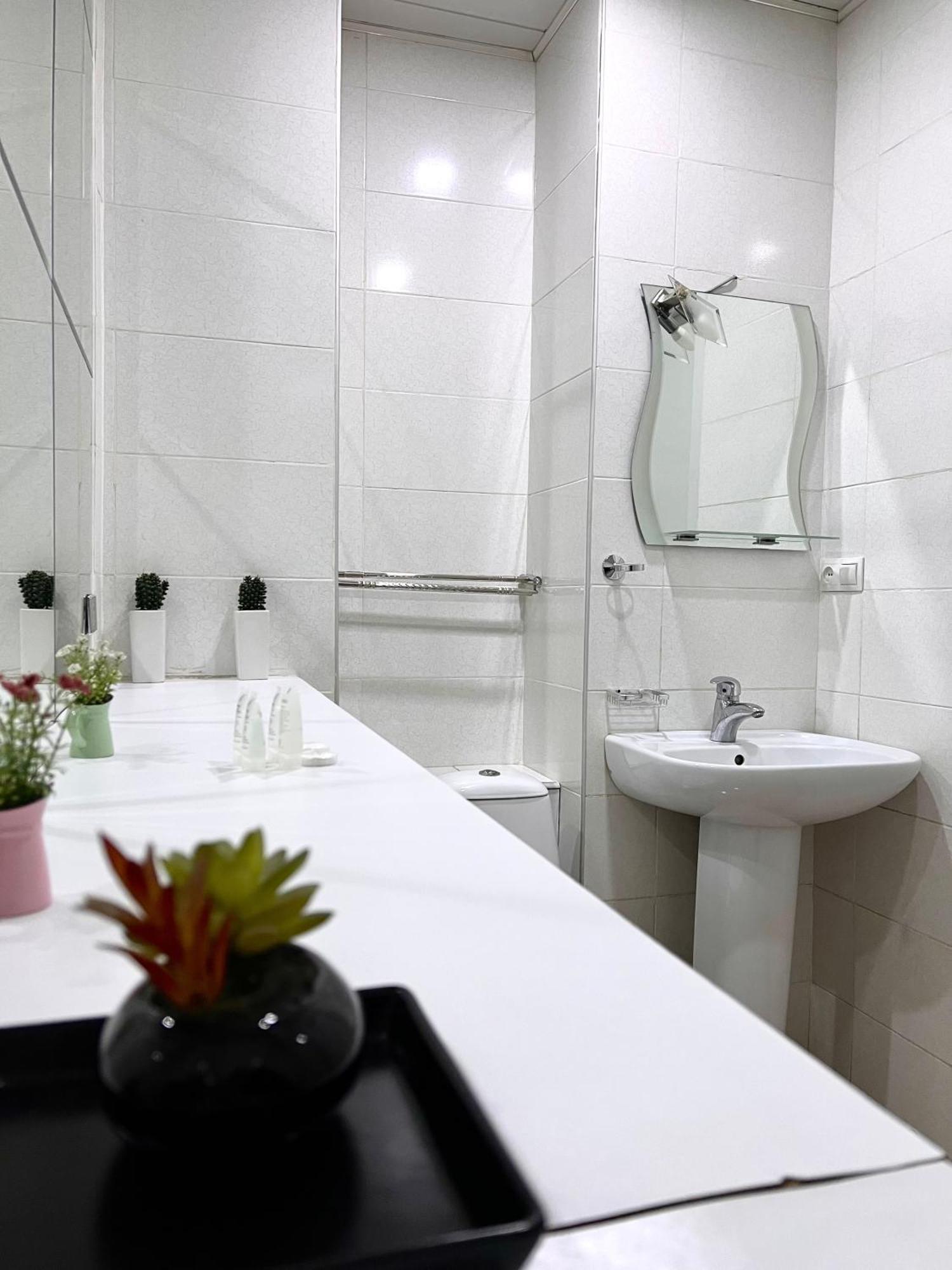 Hotel 6 Tbilisi Eksteriør bilde